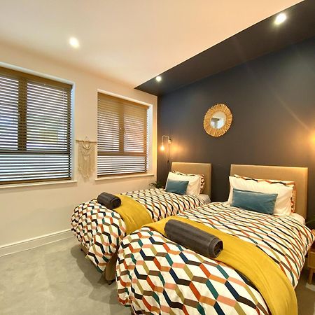 Stunning 2 Bed Apartment Sea Views And Parking Вётинг Экстерьер фото